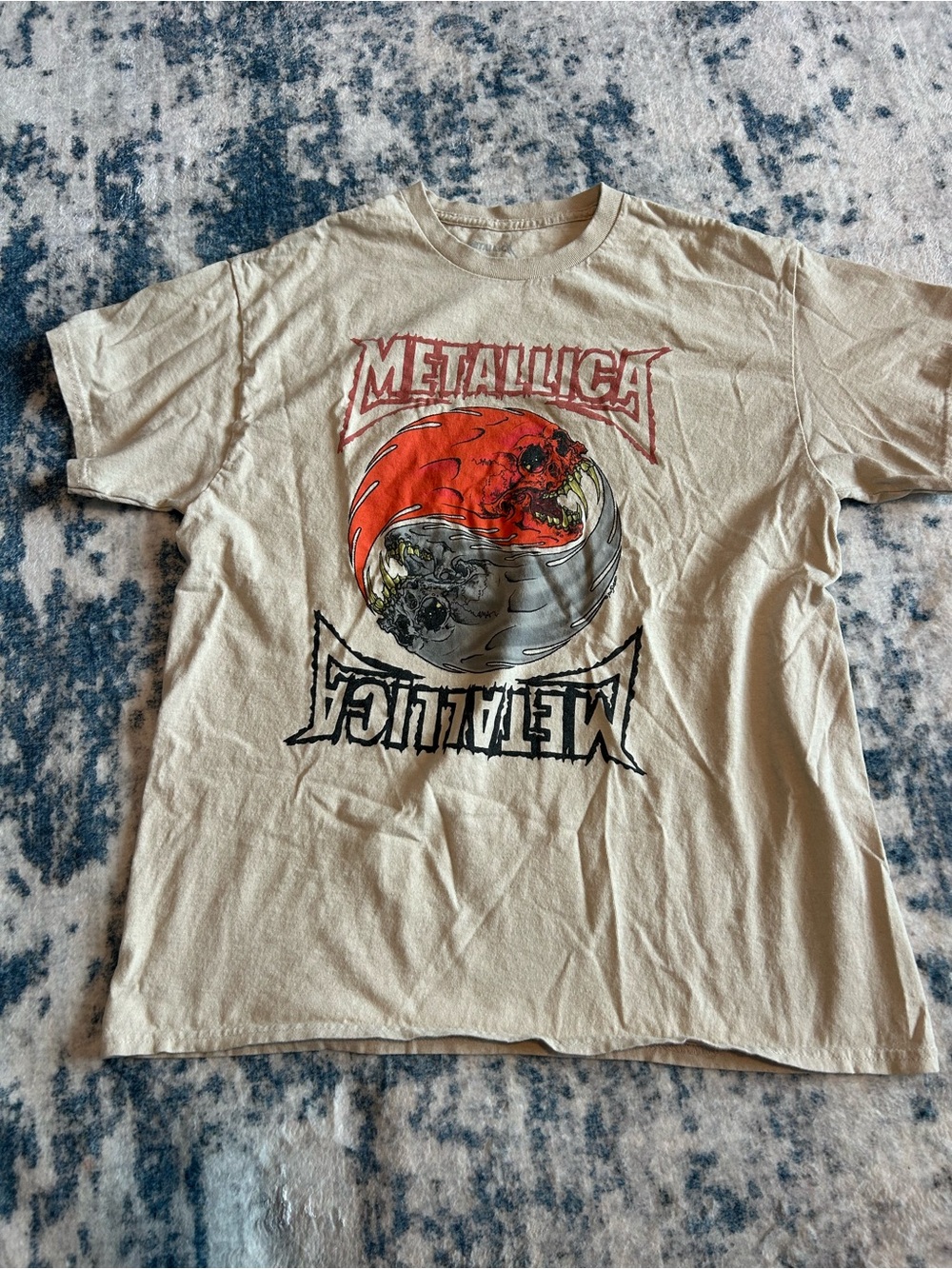 Metallica Graphic Short Sleeve Tee - Beige with Red/Black Print • L •